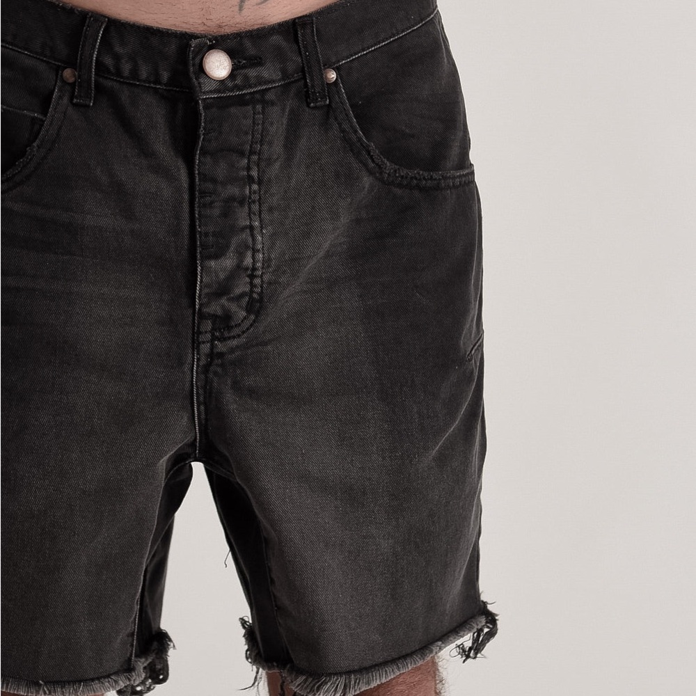 NWT MAN x ONE TEASPOON MENS SHORTS, SIZE 32